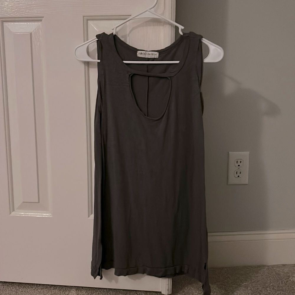 American Able grey knit tank with keyhole front detail Size L